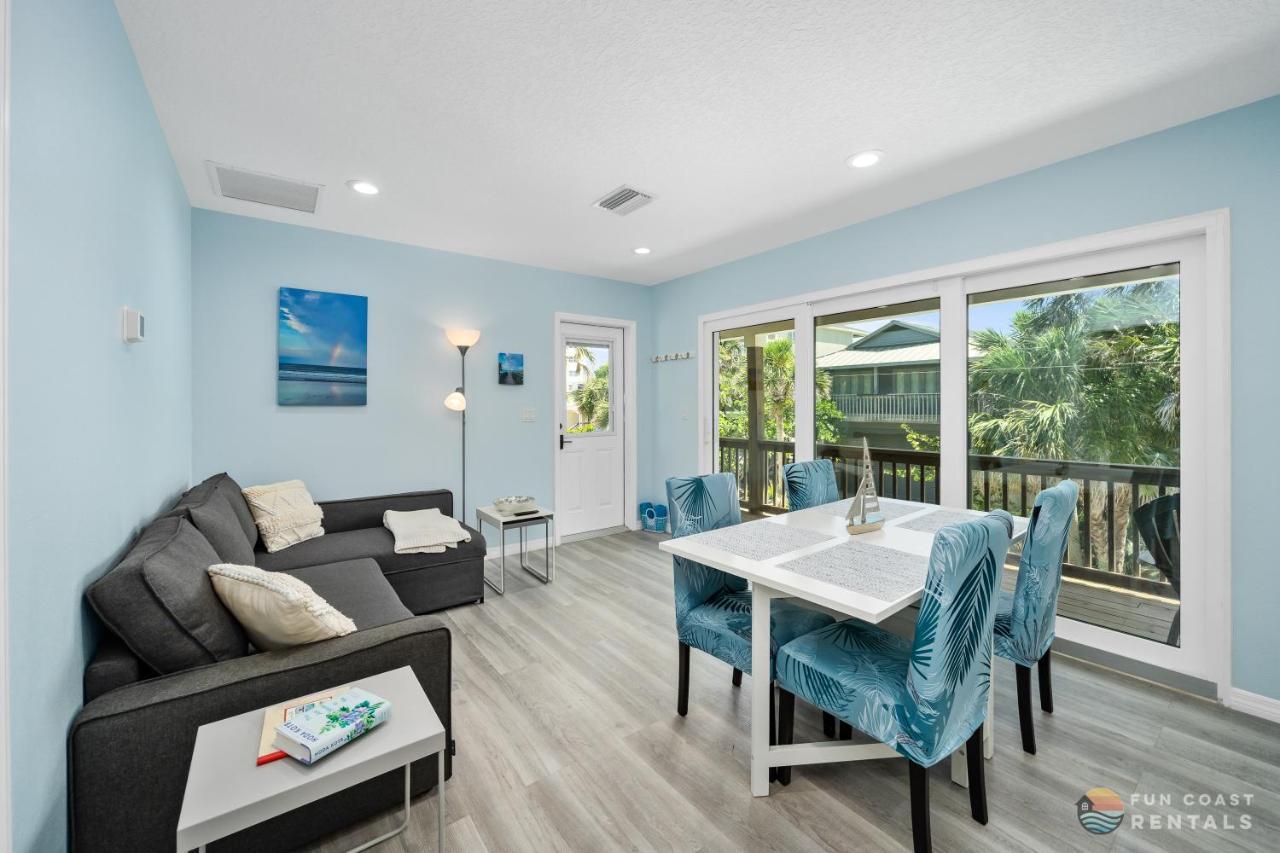 Dog Friendly Loft Steps From Beach With Gas Barbecue Grill And Upstairs Deck! New Smyrna Beach Εξωτερικό φωτογραφία