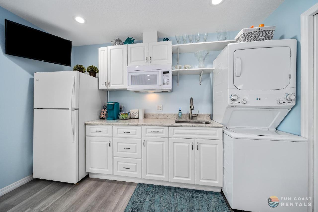 Dog Friendly Loft Steps From Beach With Gas Barbecue Grill And Upstairs Deck! New Smyrna Beach Εξωτερικό φωτογραφία