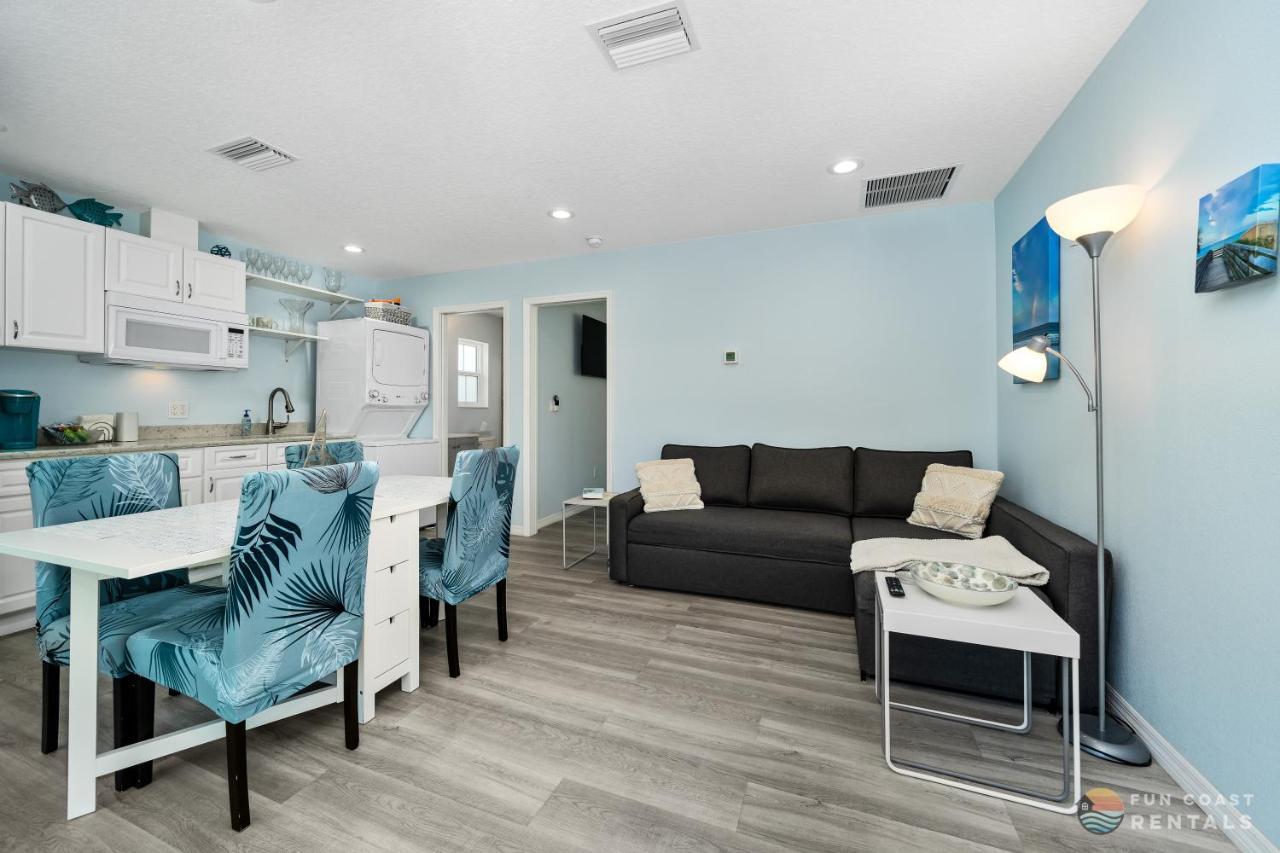 Dog Friendly Loft Steps From Beach With Gas Barbecue Grill And Upstairs Deck! New Smyrna Beach Εξωτερικό φωτογραφία